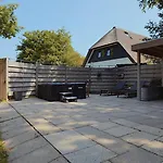 Theislandlife Texel - Wellness, Sauna, Jacuzzi, Massage