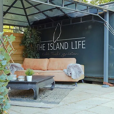 Theislandlife Texel - Wellness, Sauna, Jacuzzi, Massage ベッド・アンド・ブレックファスト