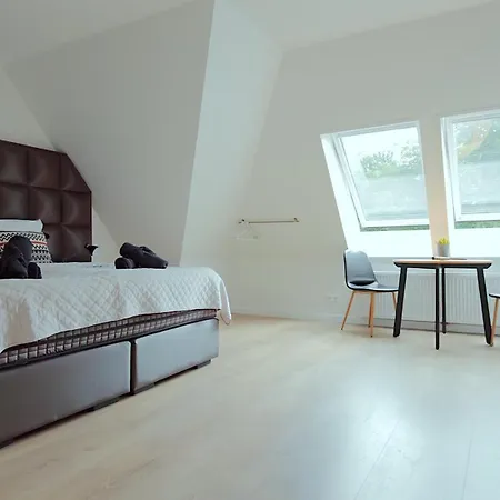 Theislandlife Texel - Wellness, Sauna, Jacuzzi, Massage Bed & Breakfast *