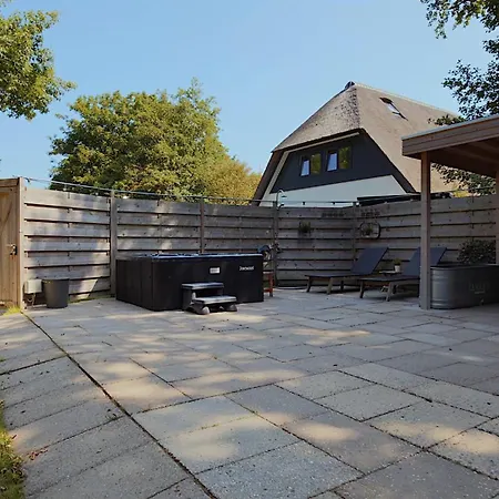 Bed & Breakfast Theislandlife Texel - Wellness, Sauna, Jacuzzi, Massage De Koog (Texel)