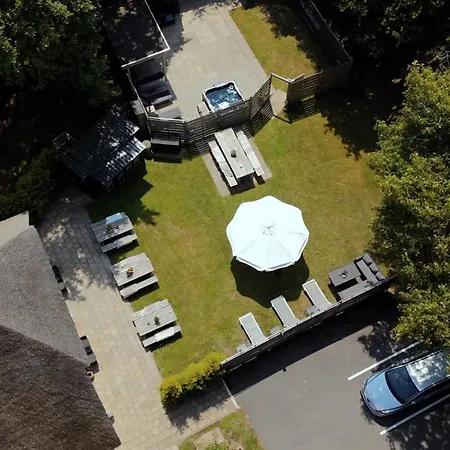 Theislandlife Texel - Wellness, Sauna, Jacuzzi, Massage Bed & Breakfast *