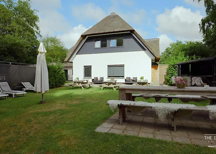 Theislandlife Texel - Wellness, Sauna, Jacuzzi, Massage Panzió *